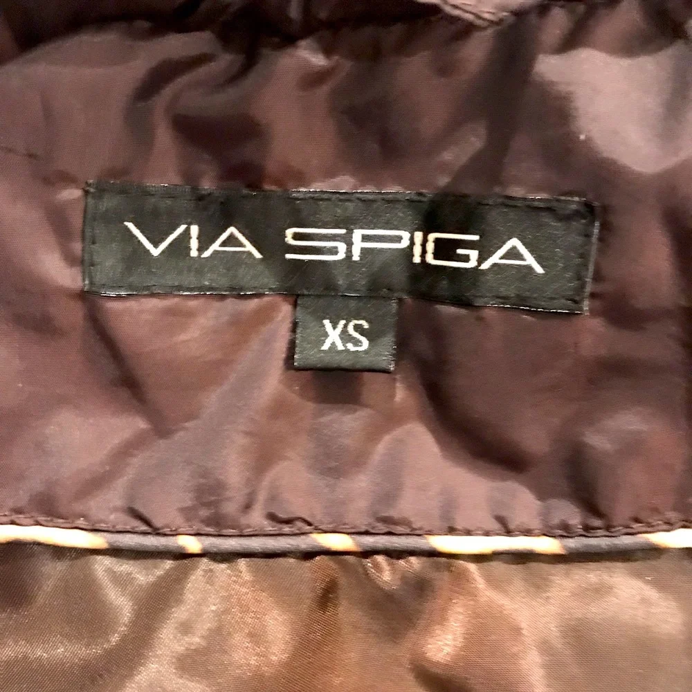❤️ VIA SPIGA PUFFER COAT Beautiful Deep Brown **Reasonable Offers Welcome - Picture 8 of 9